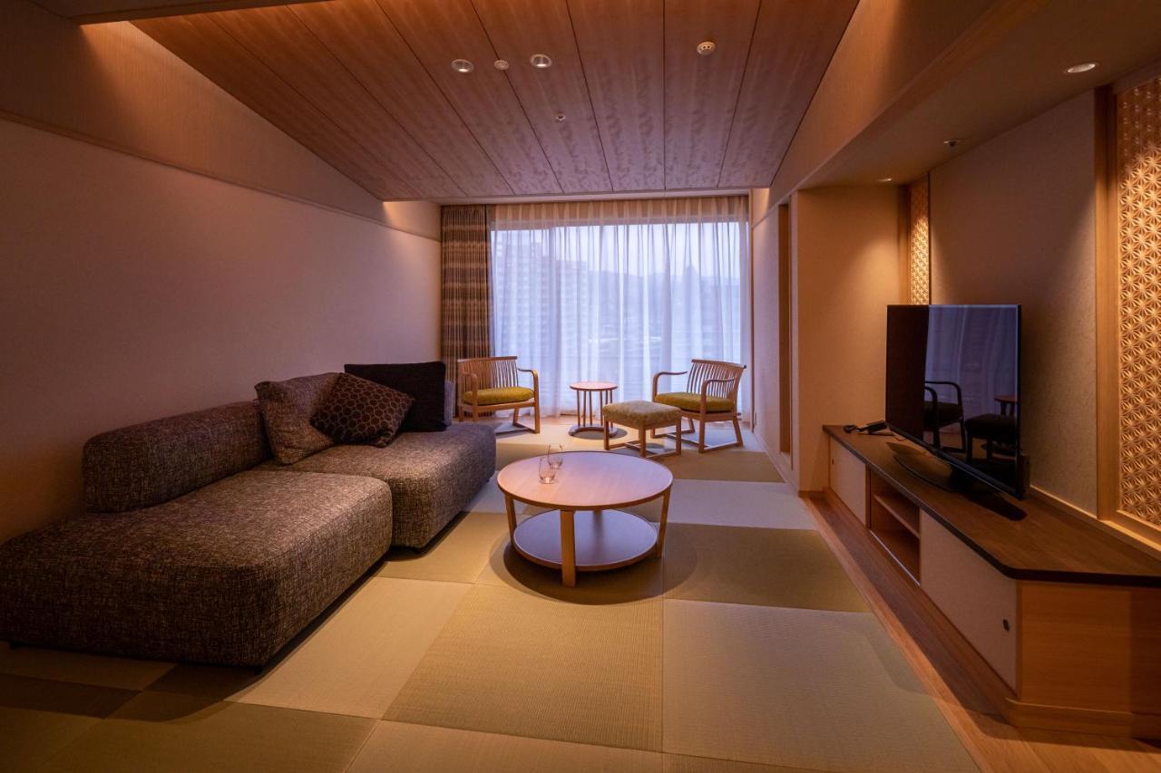 Hotel Wakamizu Takarazuka Eksteriør billede