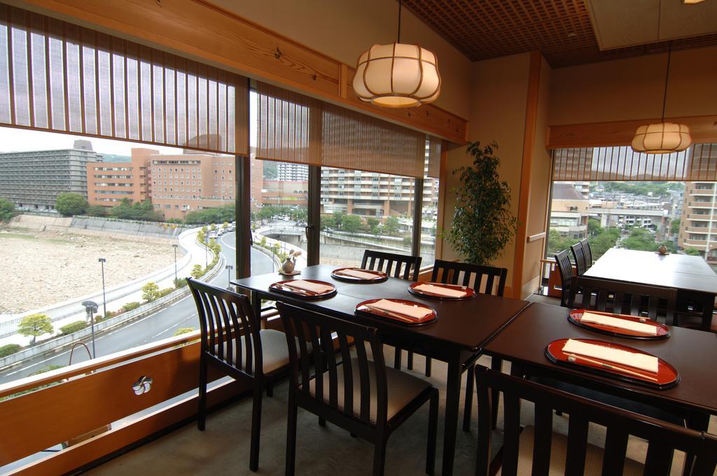 Hotel Wakamizu Takarazuka Eksteriør billede