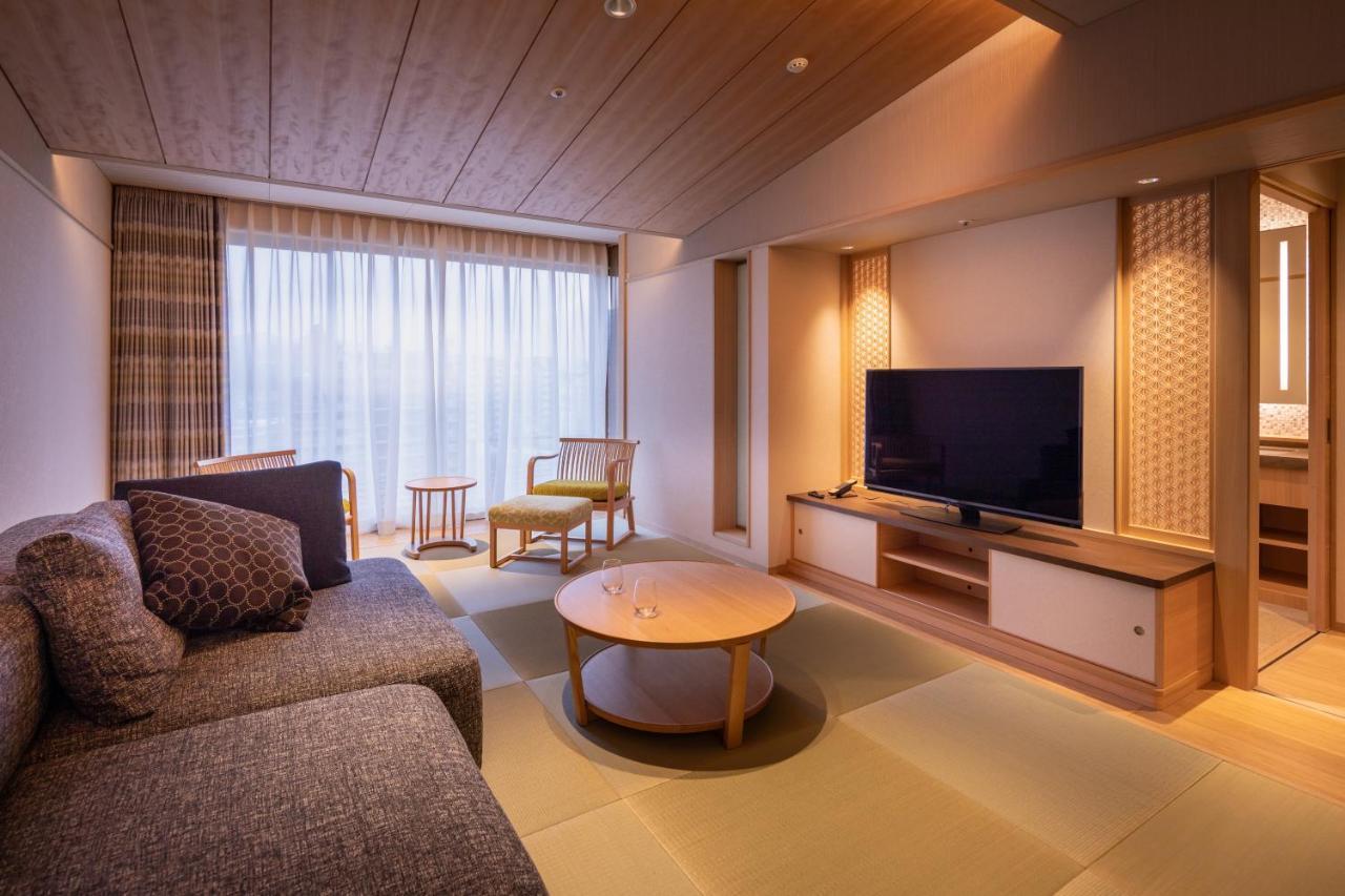 Hotel Wakamizu Takarazuka Eksteriør billede